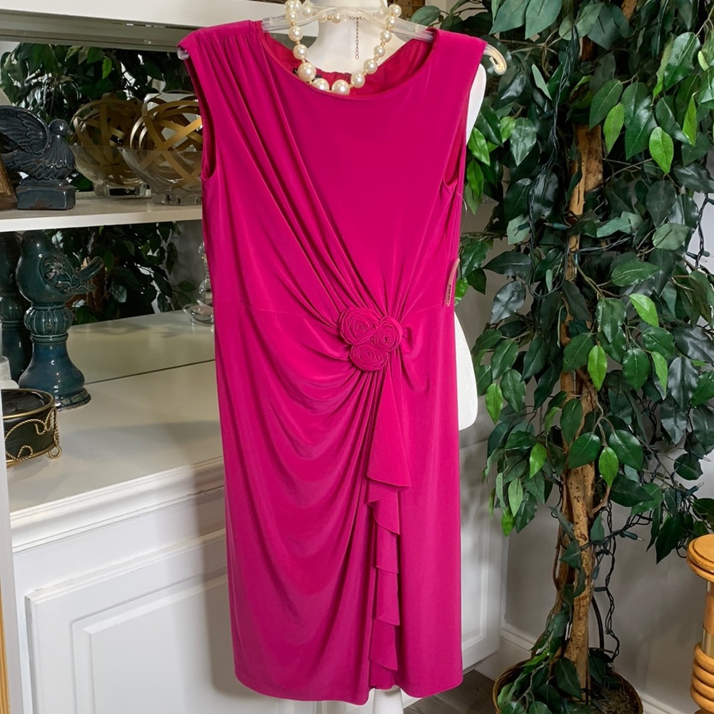 🆕NWT New Directions Fuchsia Sleeveless Rosette Dress